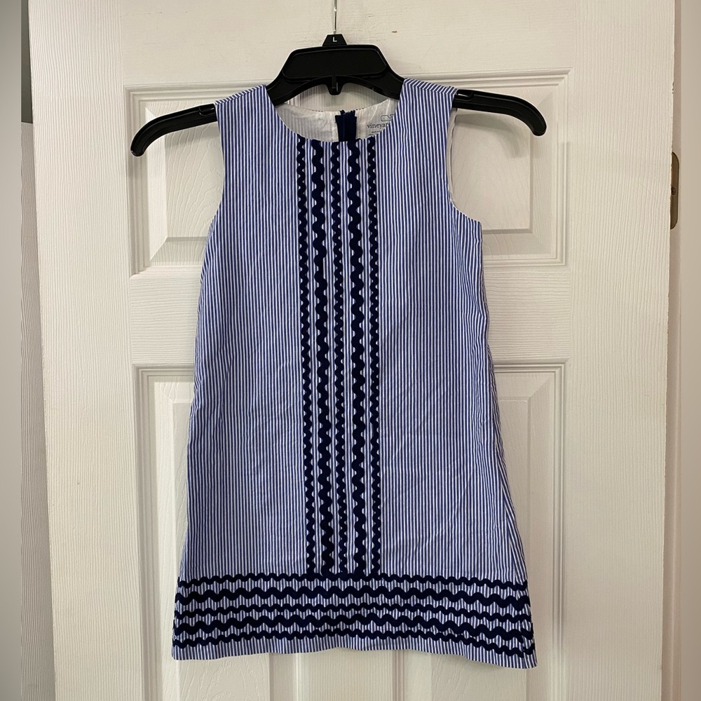 🌊Vineyard Vines Shift Dress, Size 6🌊